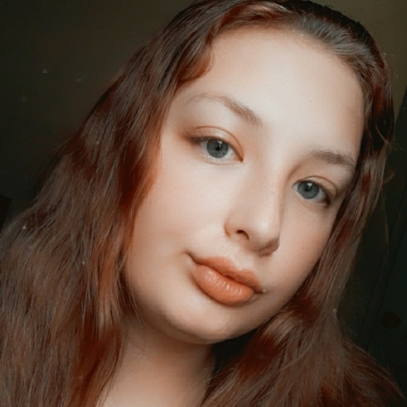 Meet your Posher, Evalyn - Picture 1 of 1